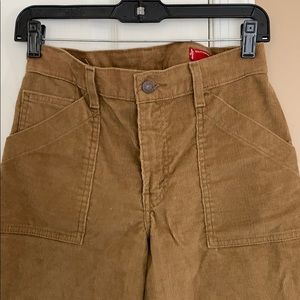 Levi’s corduroy size 4